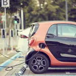 Sosta auto elettrica, ecco quali sono le regole da rispettare